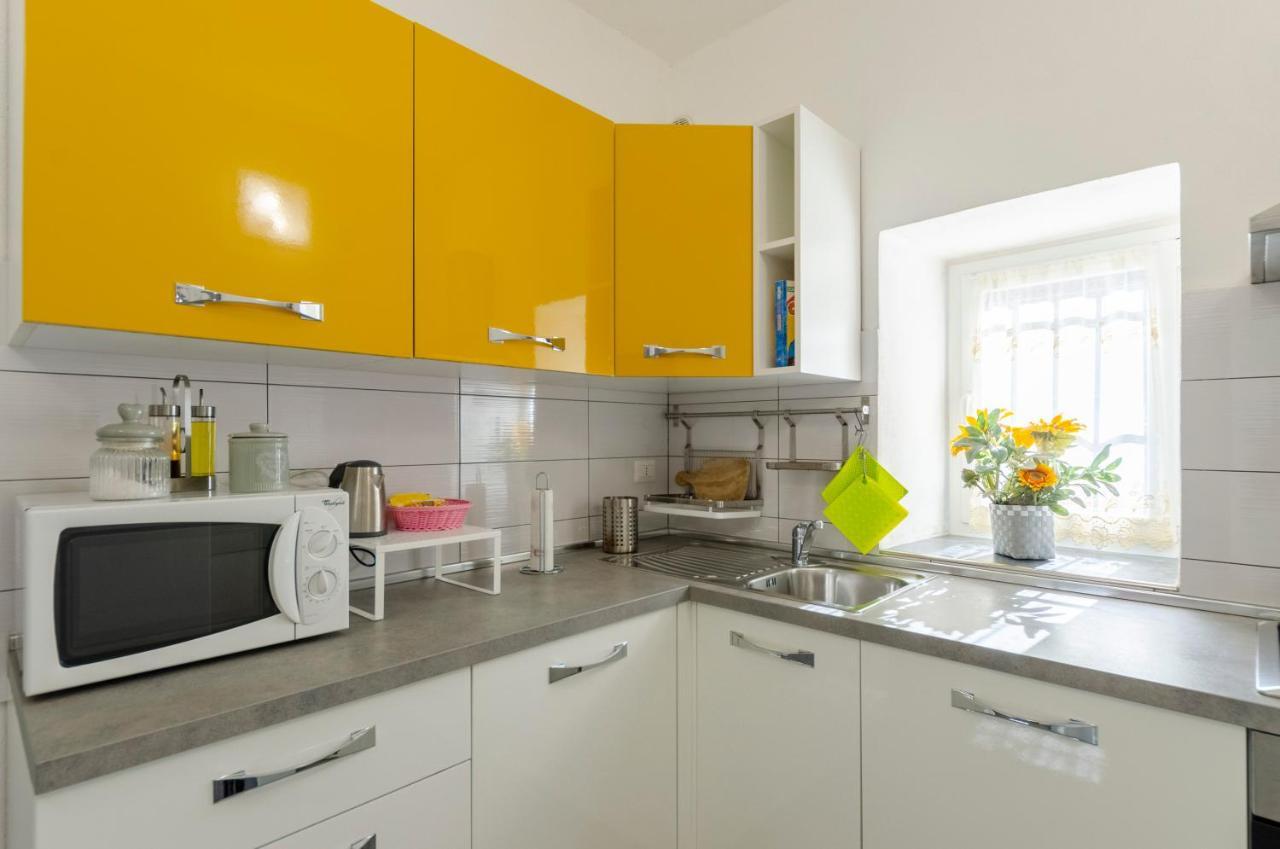 Alla Casa Rosa, Peaceful Apartment Surrounded By Greenery With Free Parking, Wifi & Air Conditioning راباللو المظهر الخارجي الصورة