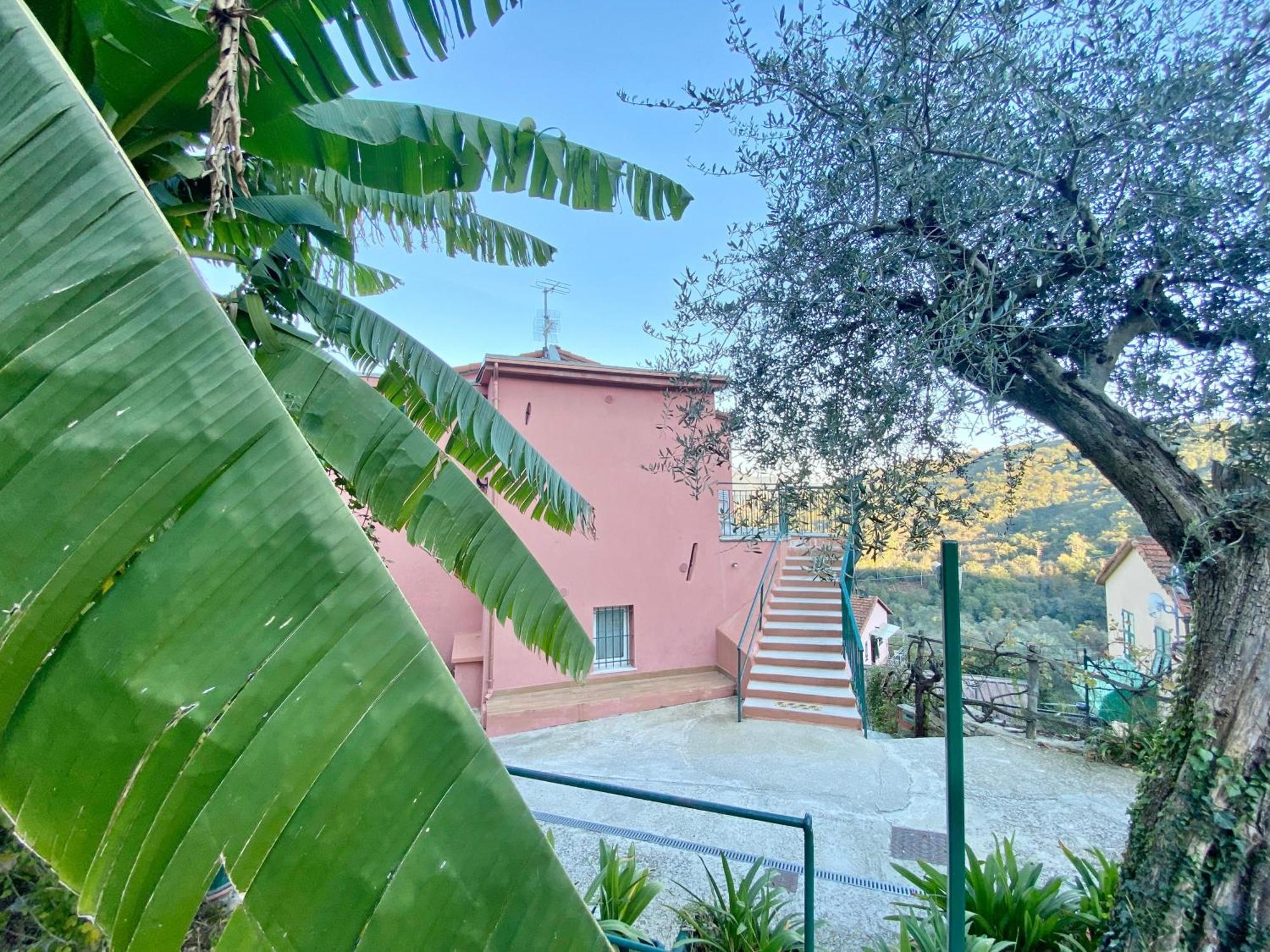 Alla Casa Rosa, Peaceful Apartment Surrounded By Greenery With Free Parking, Wifi & Air Conditioning راباللو المظهر الخارجي الصورة